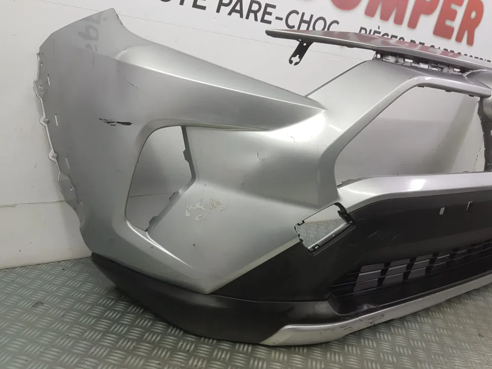 Használt Toyota RAV 4 első lökhárító