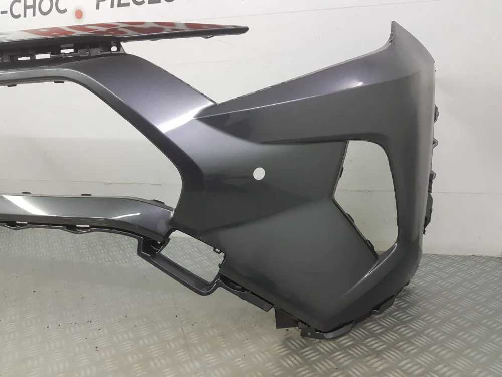 Használt Toyota RAV 4 első lökhárító