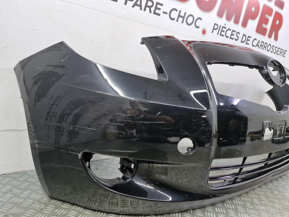 Használt Toyota Yaris II Fázis 1 első lökhárító