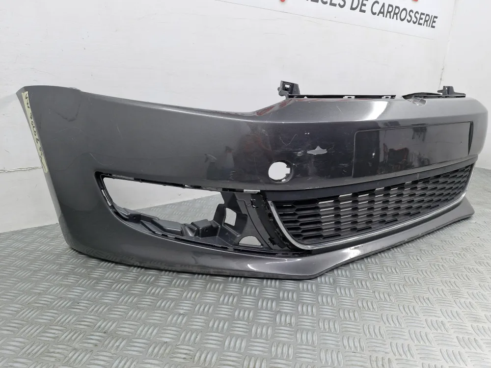 Első lökhárító Volkswagen Polo 5 1. fázis (2009–2014) – Eredeti használt alkatrész