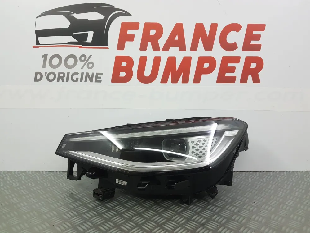 PHARE AVG VOLKSWAGEN ID4 LED ....