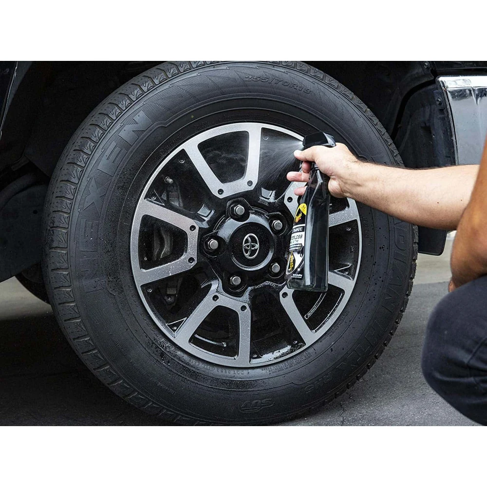 Vízmentes kerék- és gumitisztító Meguiar's Ultimate, 709 ml