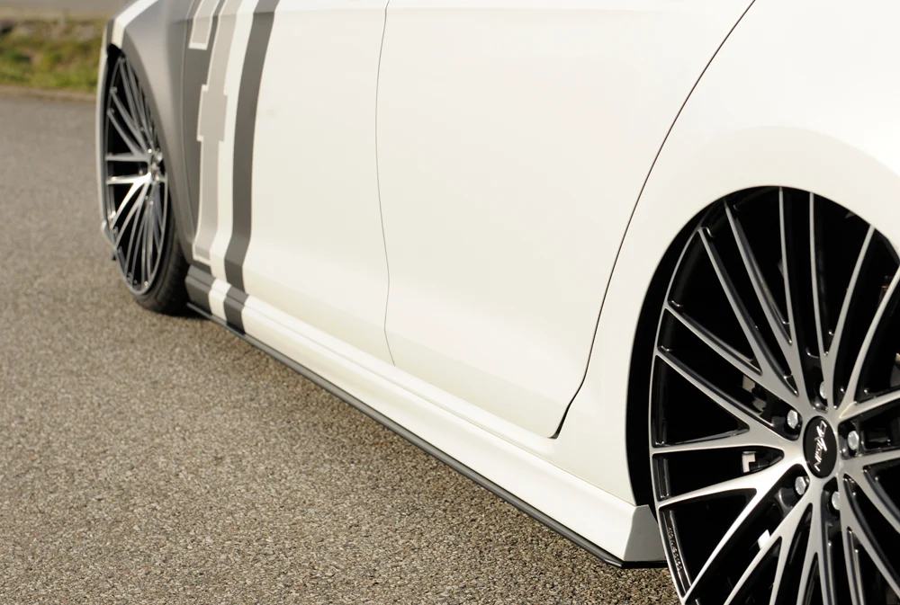 Rieger oldalsó küszöbök Volkswagen Golf MK7 R / R-Line