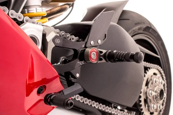 lábtartó MUE2 - Ducati, Panigale V4 / S / SP2, 3D/4D (2021 - 2024); Ducati, Panigale V4 / S, DA/DB (2018 - 2021); Ducati,...