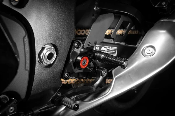 lábtartó MUE2 - Suzuki, GSX-1300R Hayabusa, WEJ0 (2021 - )