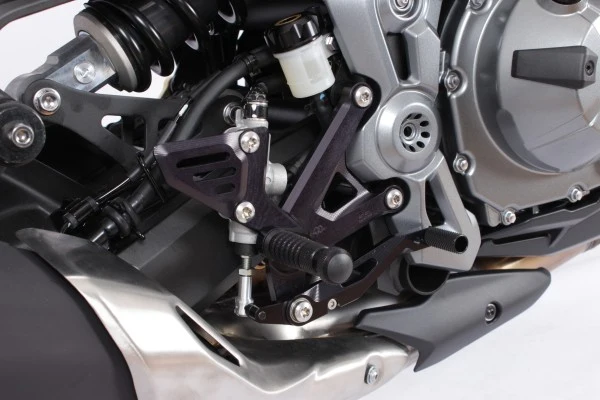 állítható lábtartó RCT10GT - Kawasaki, Z900, ZR900B (2017 - 2020); Kawasaki, Z900, ZR900H / F / A2 (2021 - 2024); Kawasaki...