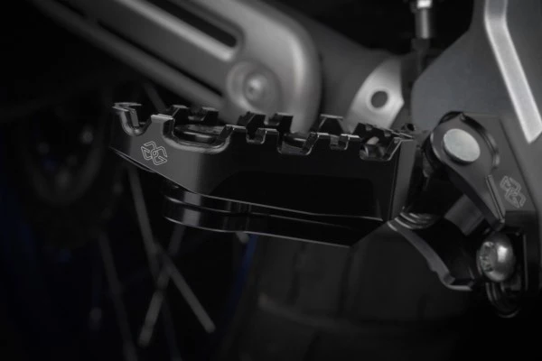 Tech-X enduro lábtartó szett, rider, fekete - Moto Guzzi, V100 Mandello, MG (2022 - ); Moto Guzzi, V100 Stelvio, MH (2023...