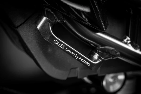 utasüléscsap-burkolat fekete - BMW, M 1000 R, SM99 (2022 - 2024 ); BMW, M 1000 R, SN99 (2025 - ); BMW, M 1000 RR, SM99 (20...