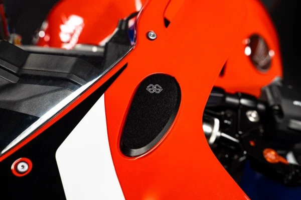 Versenyvédő készlet, fekete - Honda, CBR 1000 RR, SC82 (2020 - 2023); Honda, CBR 1000 RR-R SP, SC82 (2020 - ); Honda, CBR...