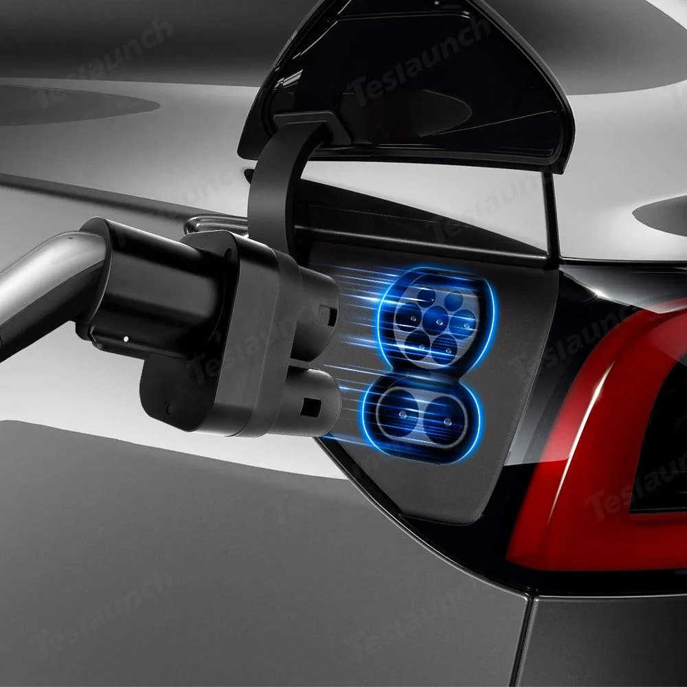 CCS2 elektromos jármű adapter NACS és Tesla töltőállomásokhoz